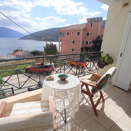 G Apartment In Agia Efimia Bagian luar foto
